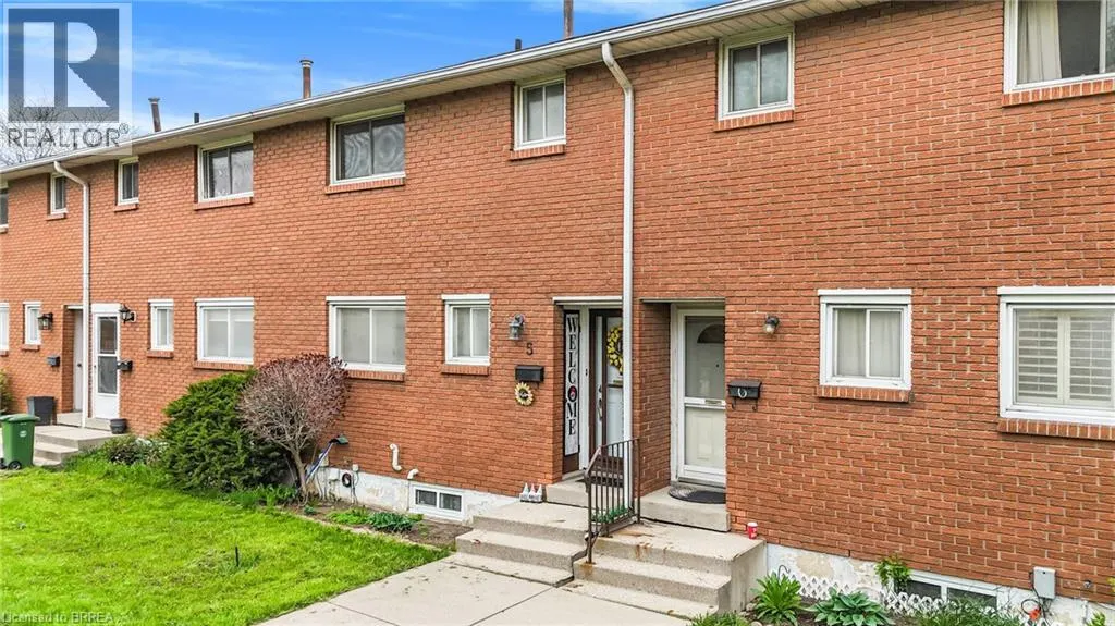 161 BERKINDALE Drive Unit# 5, #5