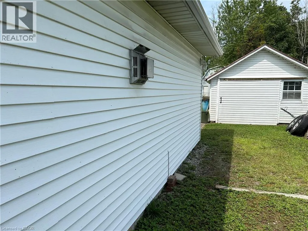 2431 LAKESHORE Road