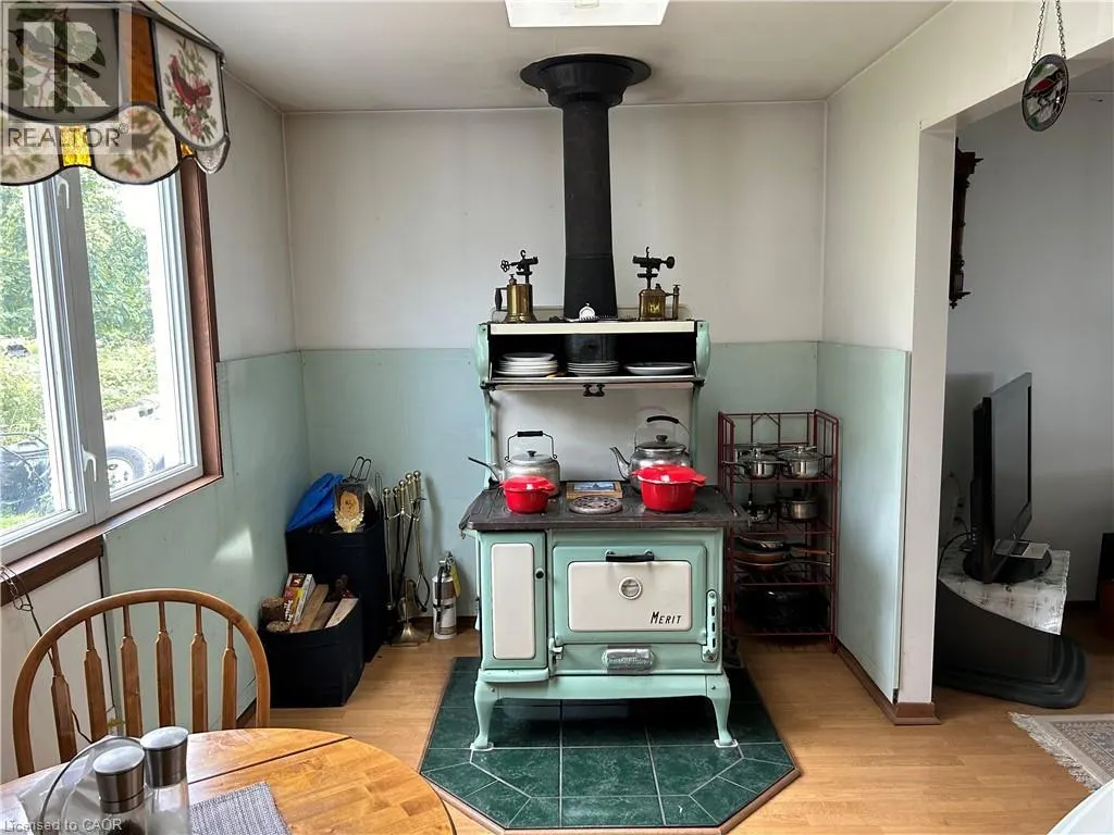 2431 LAKESHORE Road