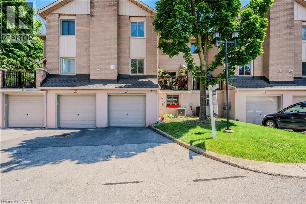 38 ELORA Drive Unit# 21, #21