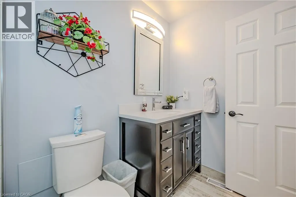 38 ELORA Drive Unit# 21, #21