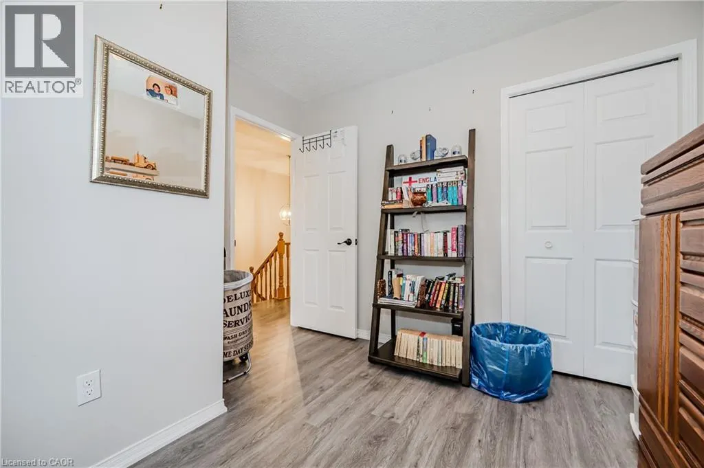 38 ELORA Drive Unit# 21, #21