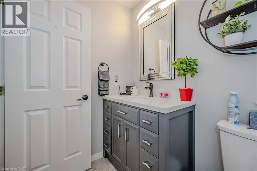 38 ELORA Drive Unit# 21, #21