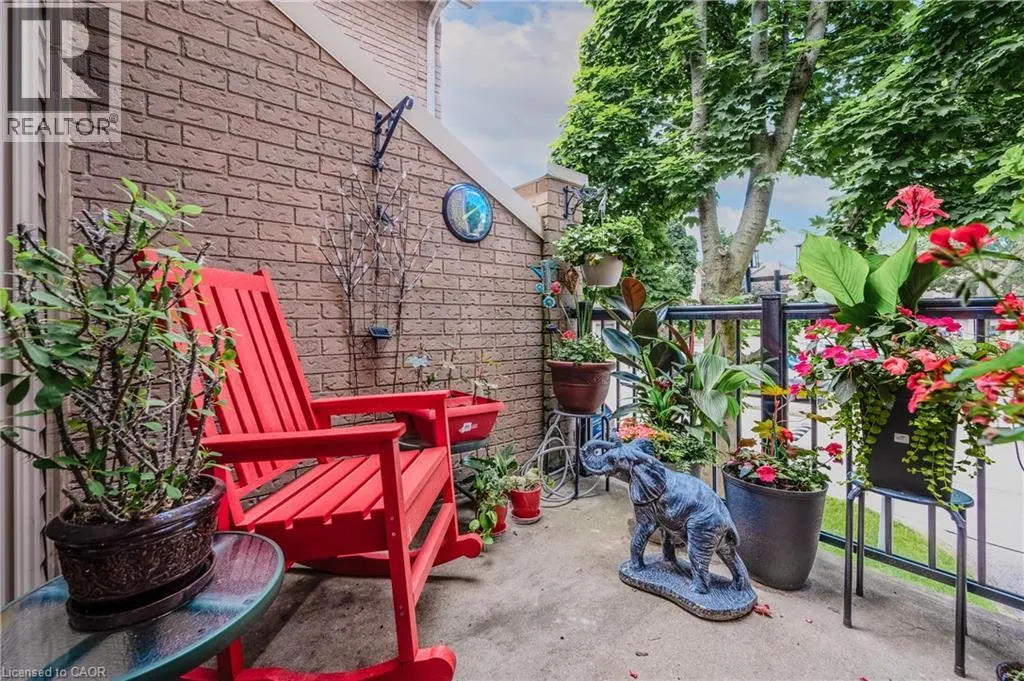 38 ELORA Drive Unit# 21, #21