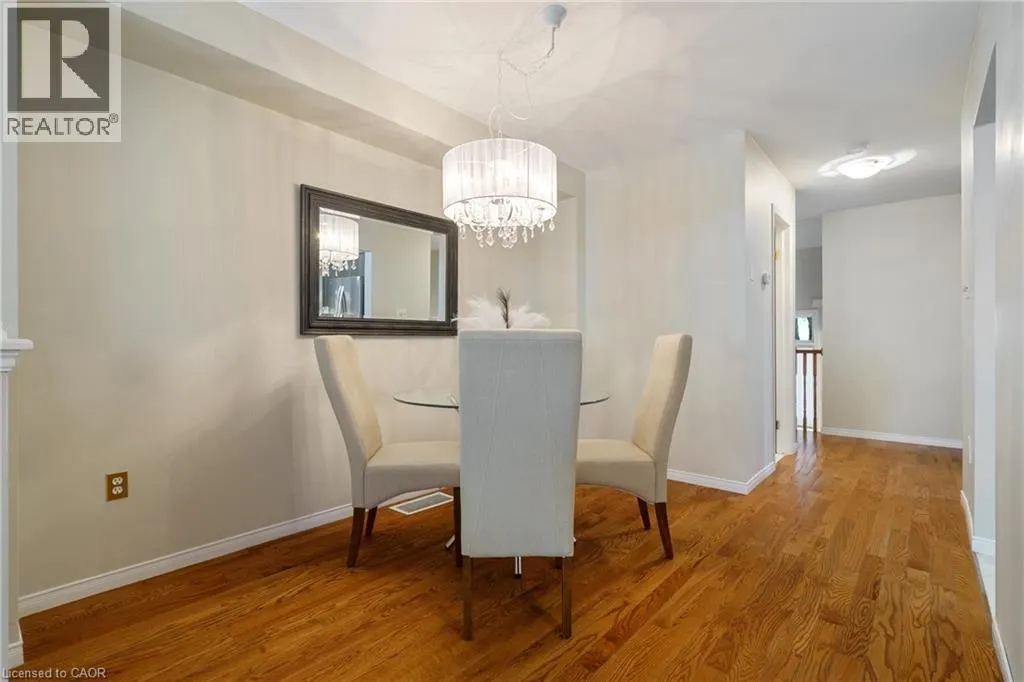 43 FAIRWOOD Place W