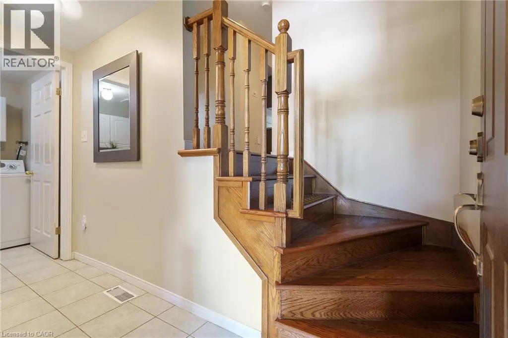 43 FAIRWOOD Place W