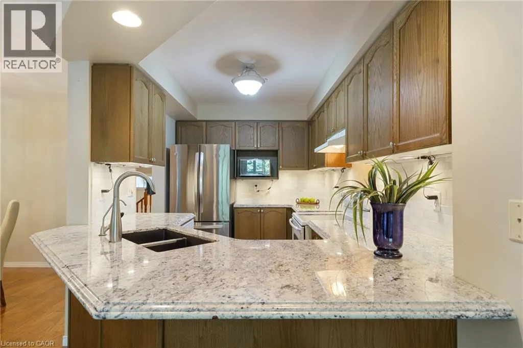 43 FAIRWOOD Place W