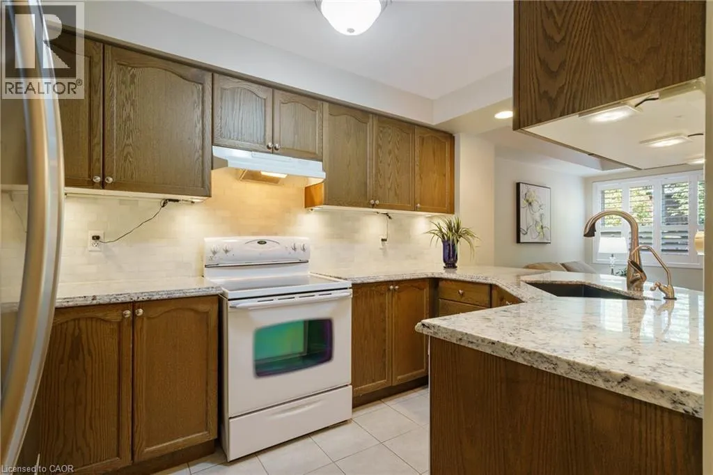 43 FAIRWOOD Place W