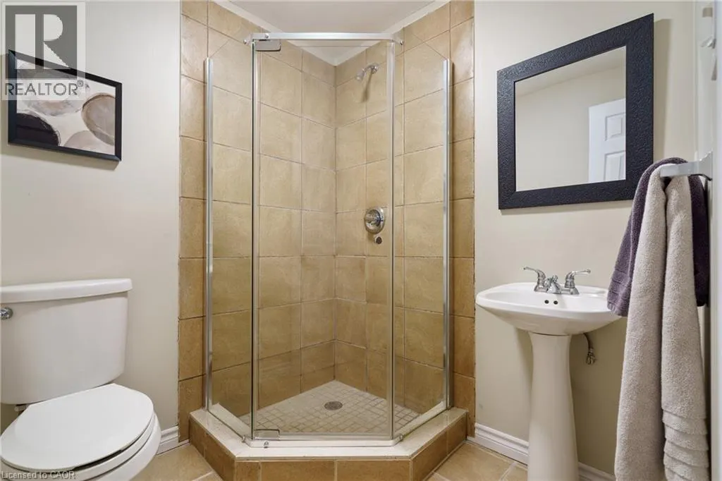 43 FAIRWOOD Place W