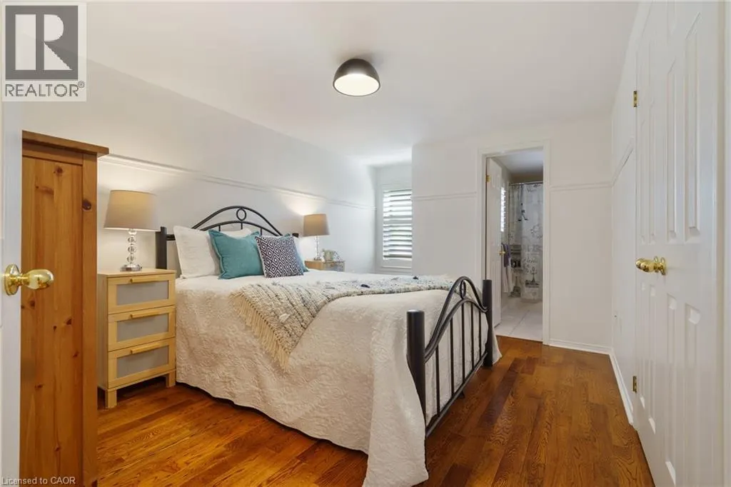 43 FAIRWOOD Place W