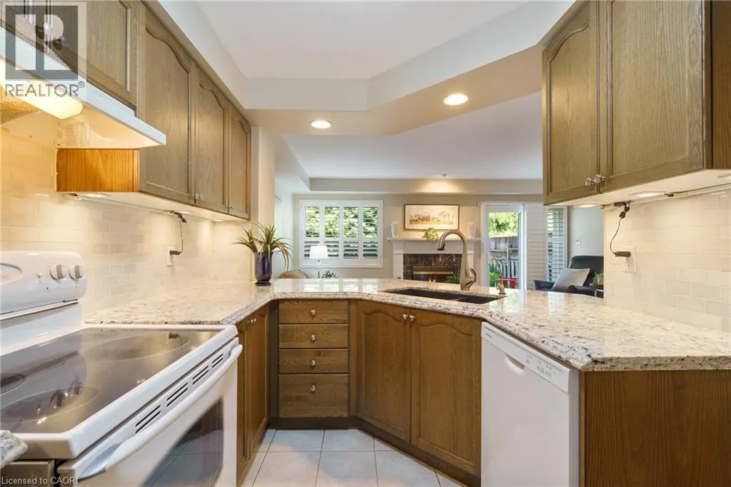 43 FAIRWOOD Place W