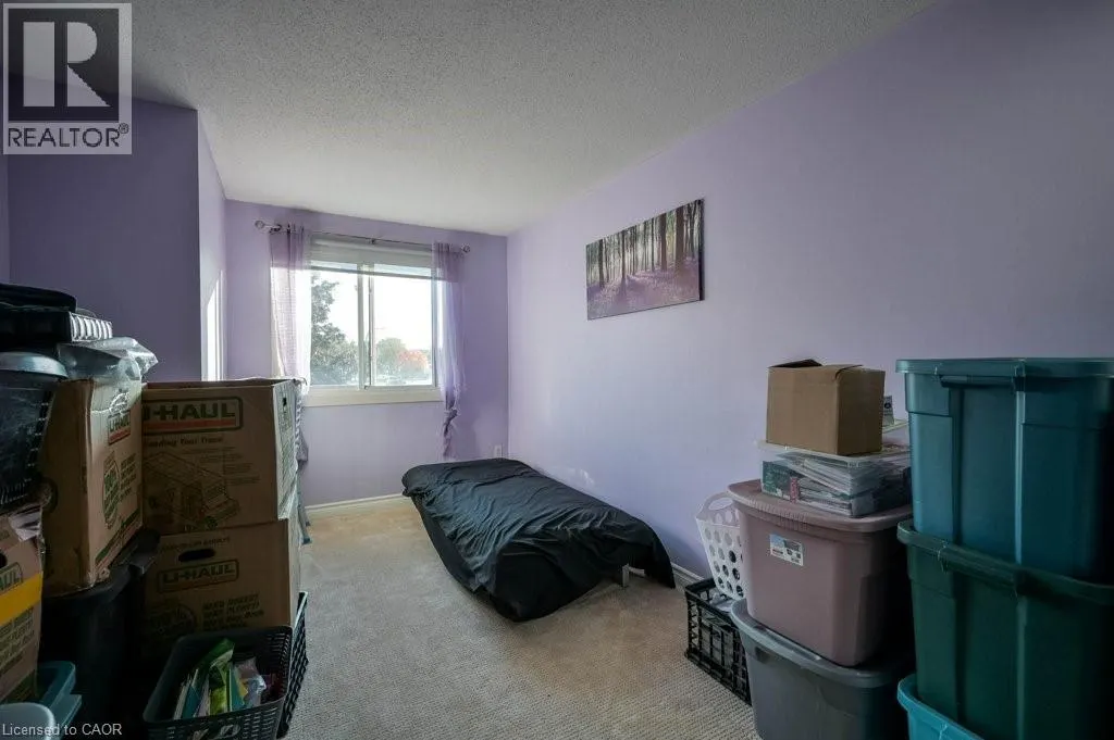 130 KINGSWOOD Drive Unit# 33, #33