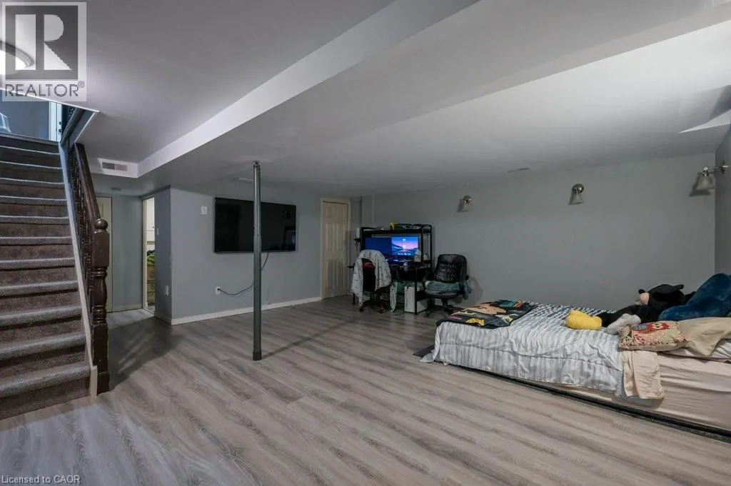 130 KINGSWOOD Drive Unit# 33, #33