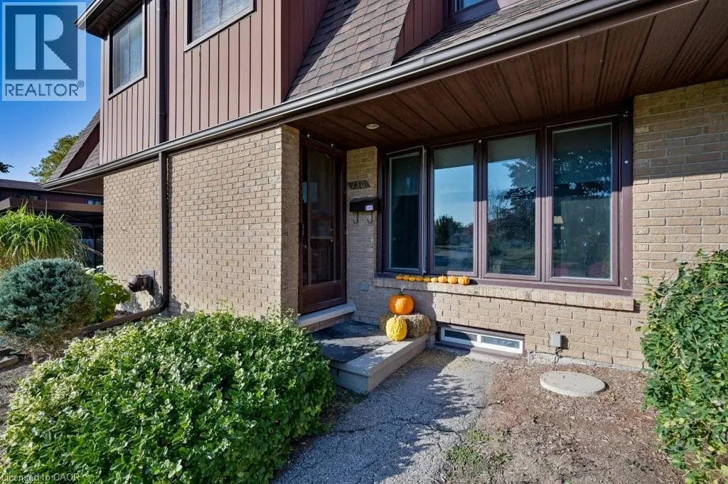 130 KINGSWOOD Drive Unit# 33, #33