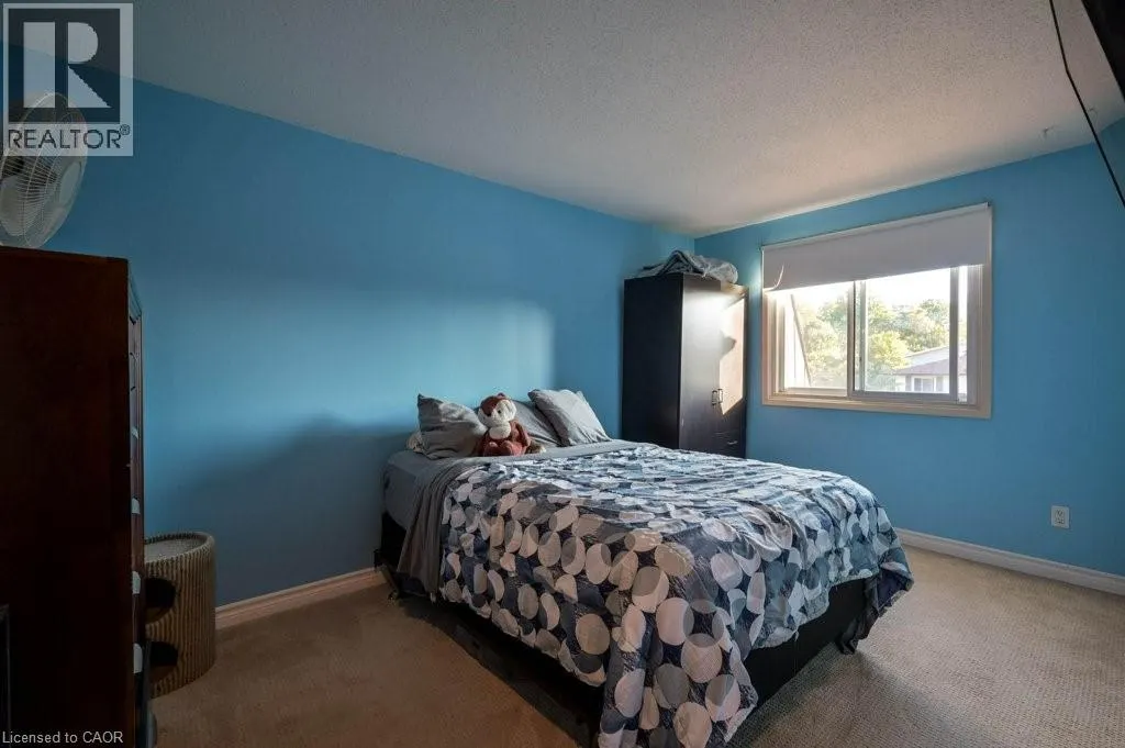 130 KINGSWOOD Drive Unit# 33, #33