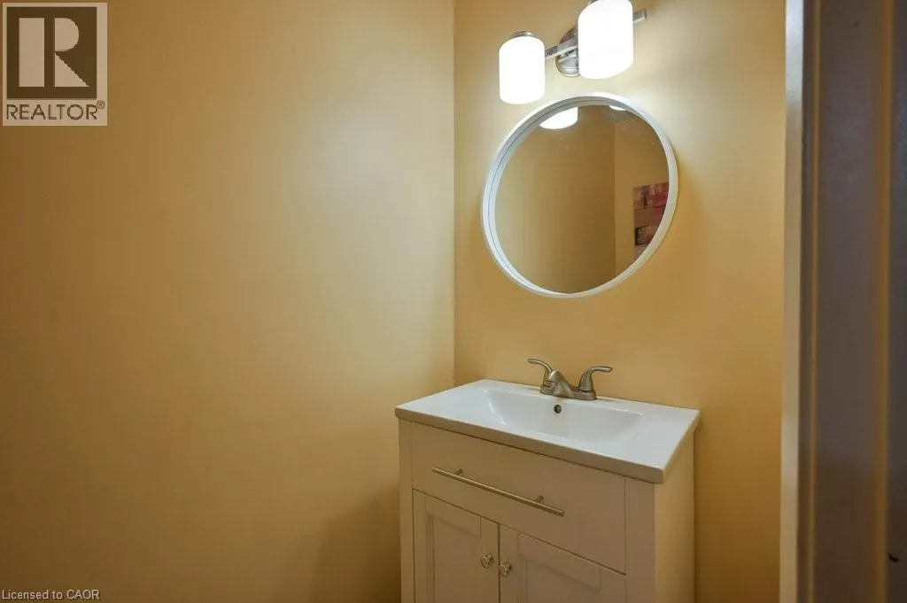 130 KINGSWOOD Drive Unit# 33, #33