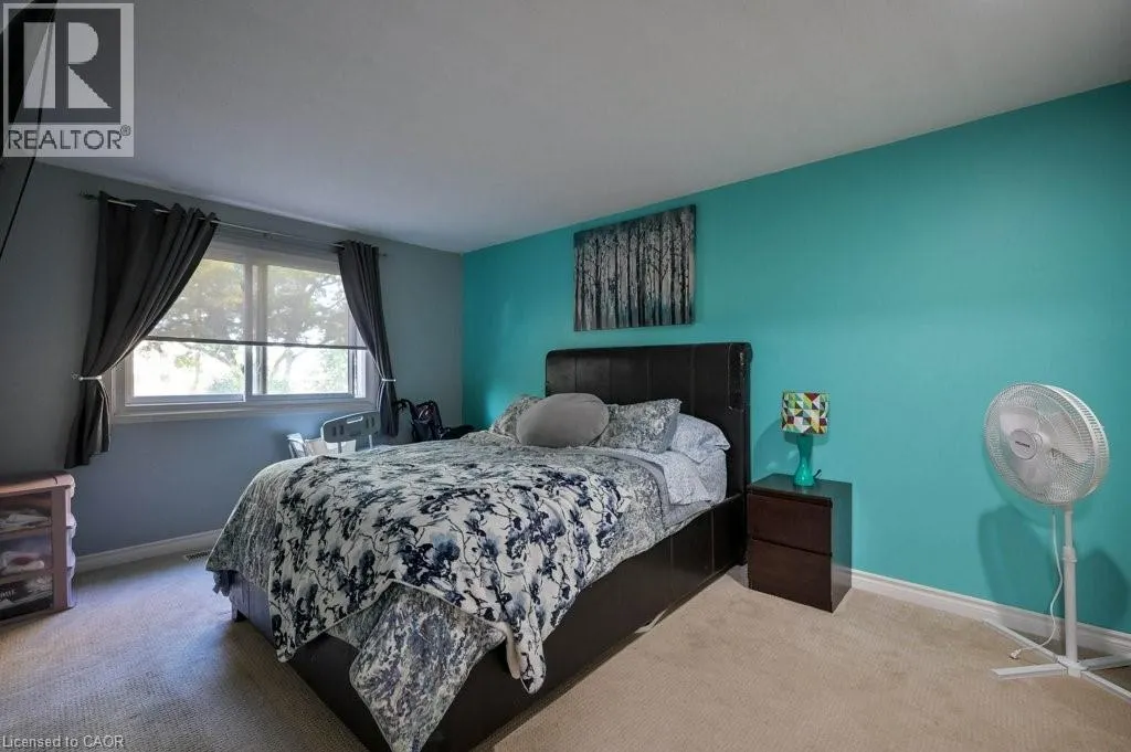 130 KINGSWOOD Drive Unit# 33, #33