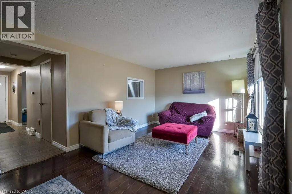 130 KINGSWOOD Drive Unit# 33, #33