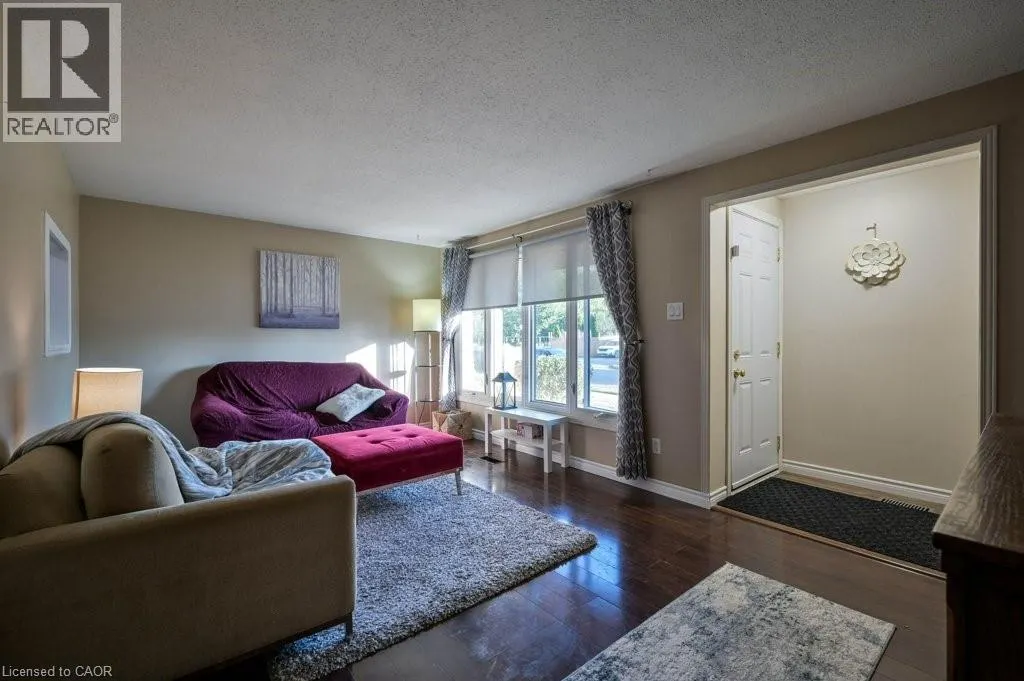 130 KINGSWOOD Drive Unit# 33, #33