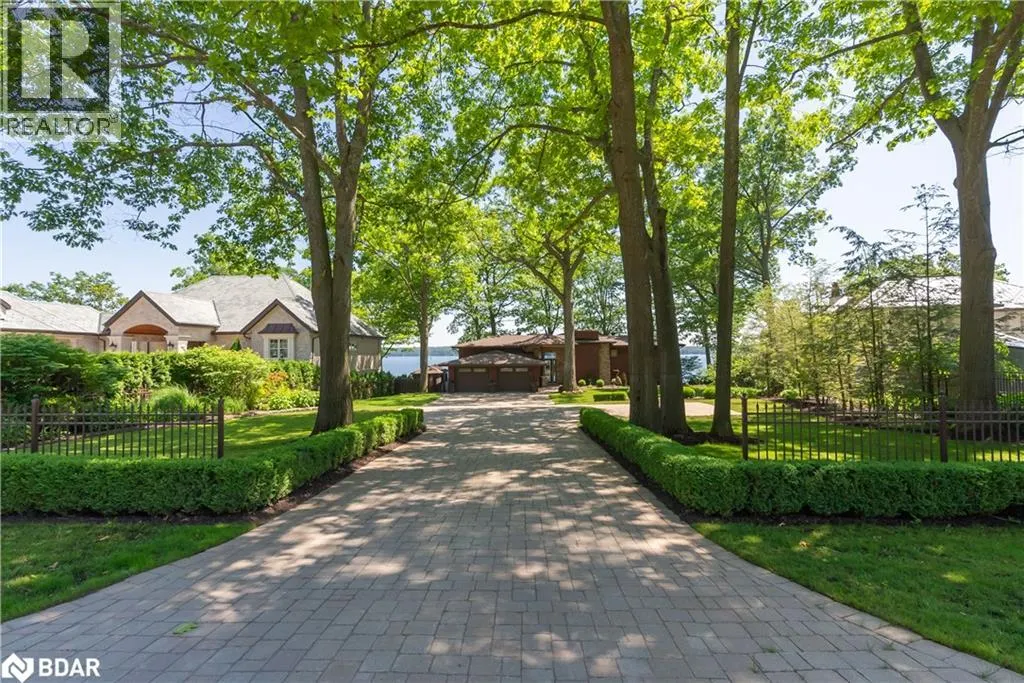 13 GEORGINA Drive