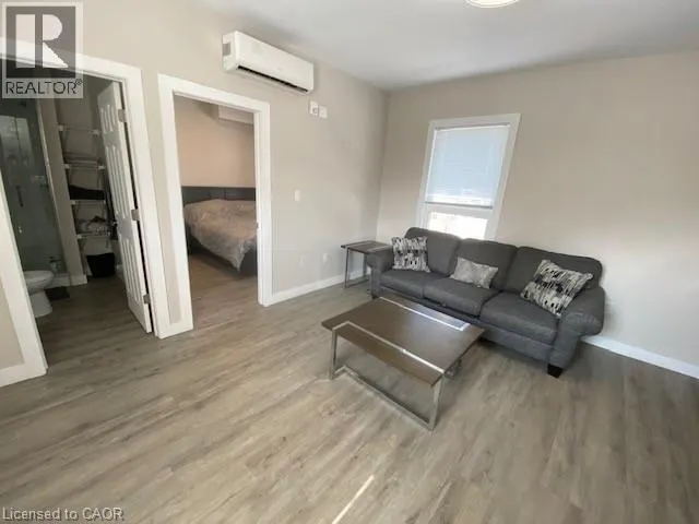 161 WELLINGTON Street N Unit# 205, #205