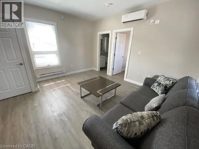 161 WELLINGTON Street N Unit# 205, #205