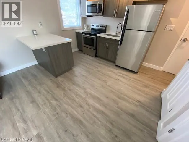 161 WELLINGTON Street N Unit# 205, #205
