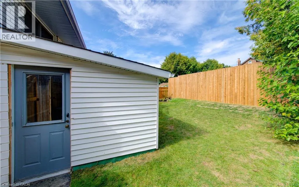 76 KENWOOD Drive