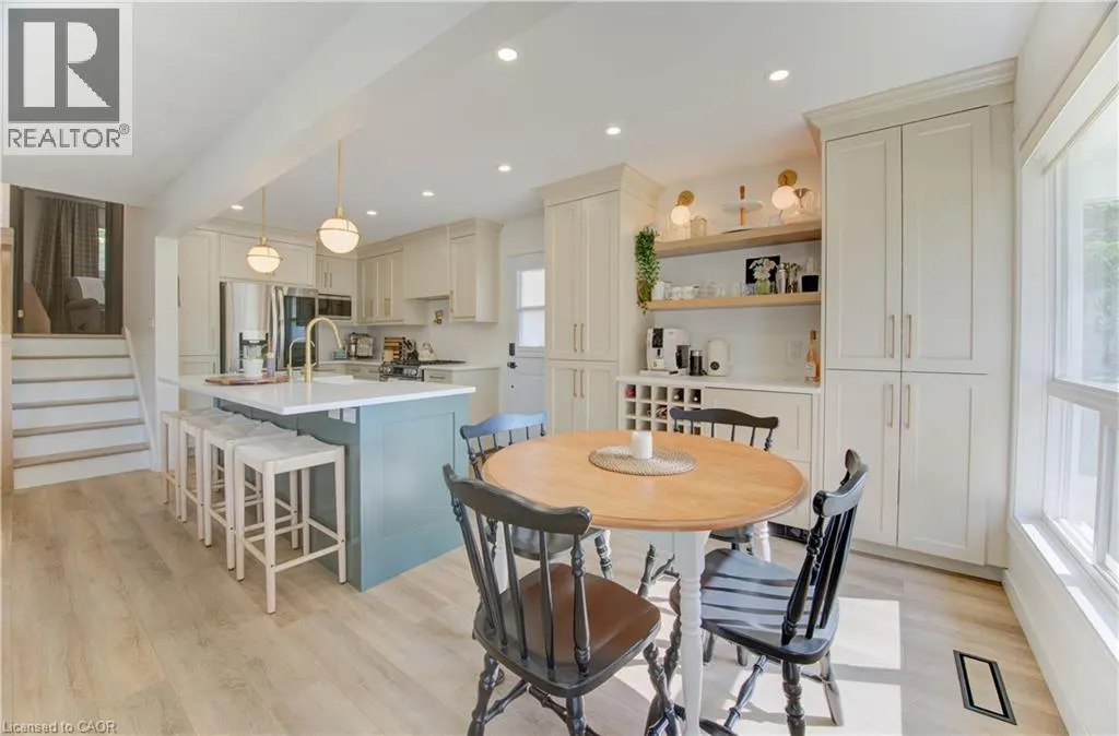 76 KENWOOD Drive