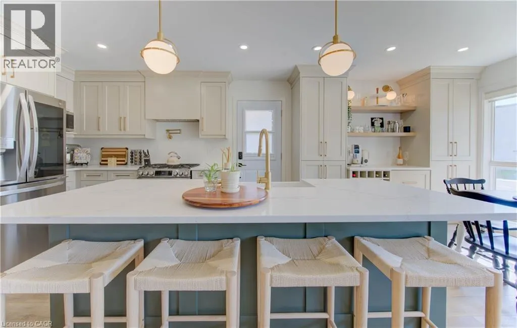 76 KENWOOD Drive