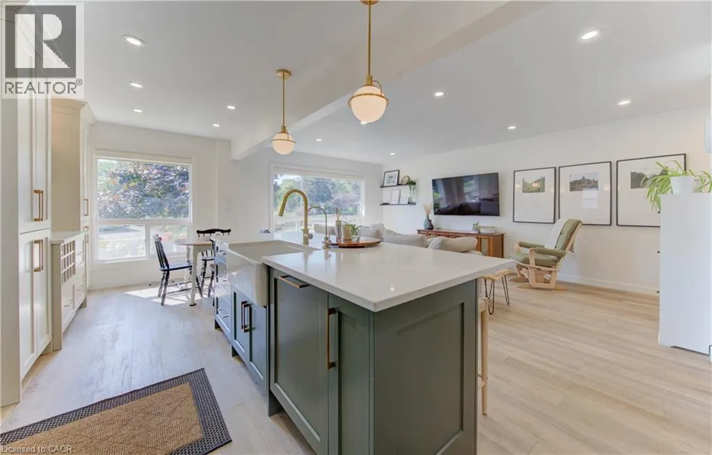 76 KENWOOD Drive