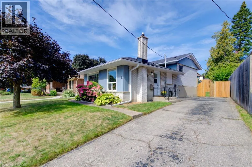 76 KENWOOD Drive