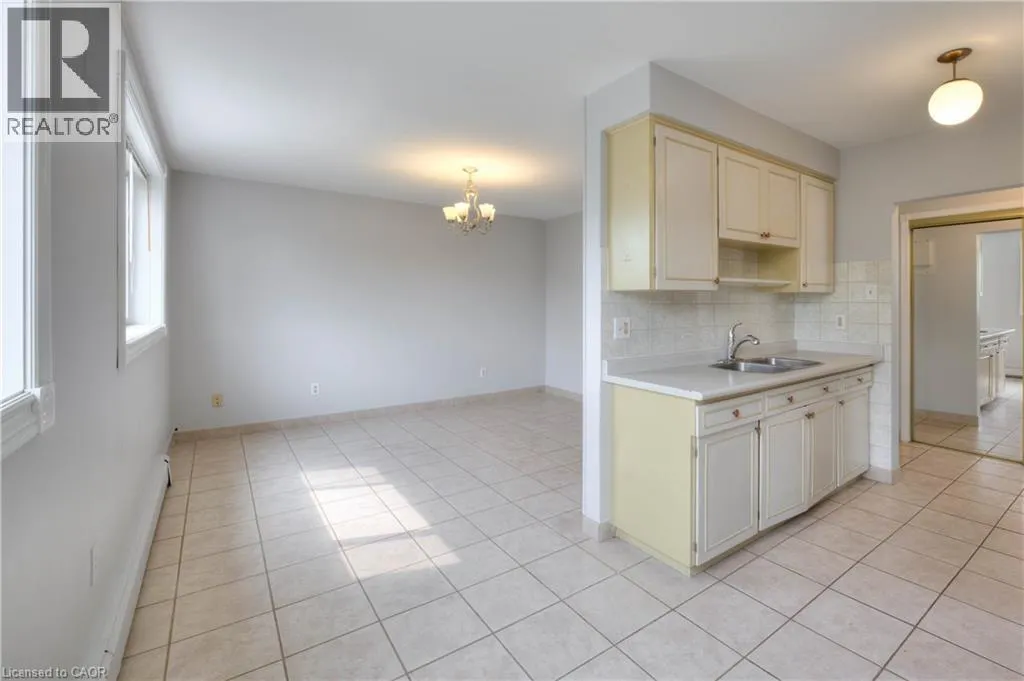 371 DALE Crescent Unit# 14, #14