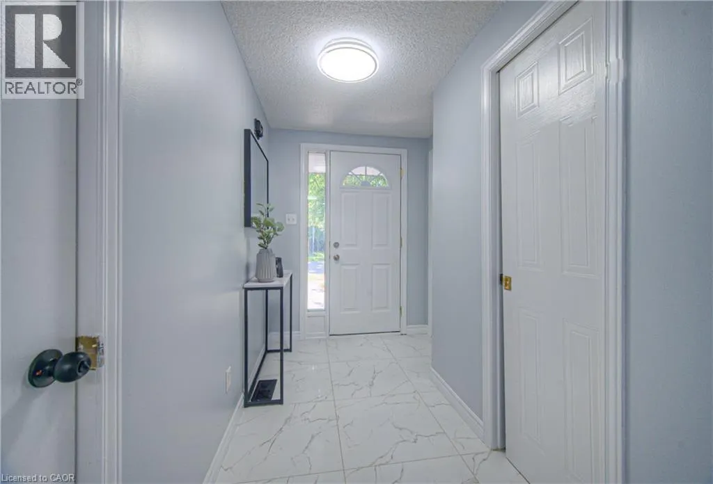 38 POPLAR Drive