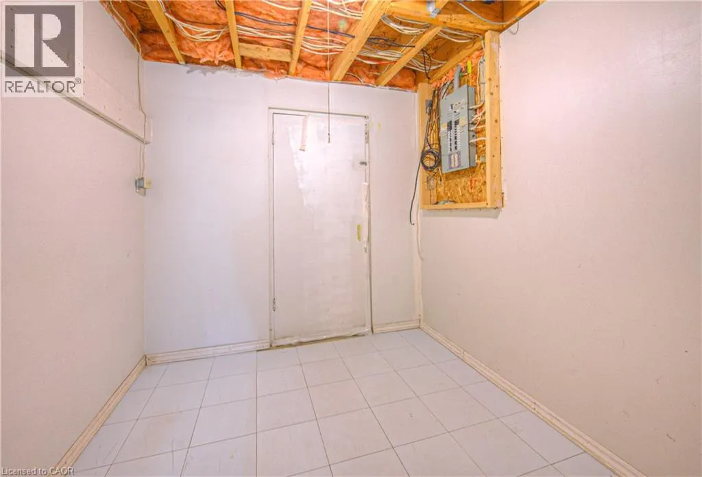 38 POPLAR Drive