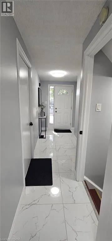 38 POPLAR Drive