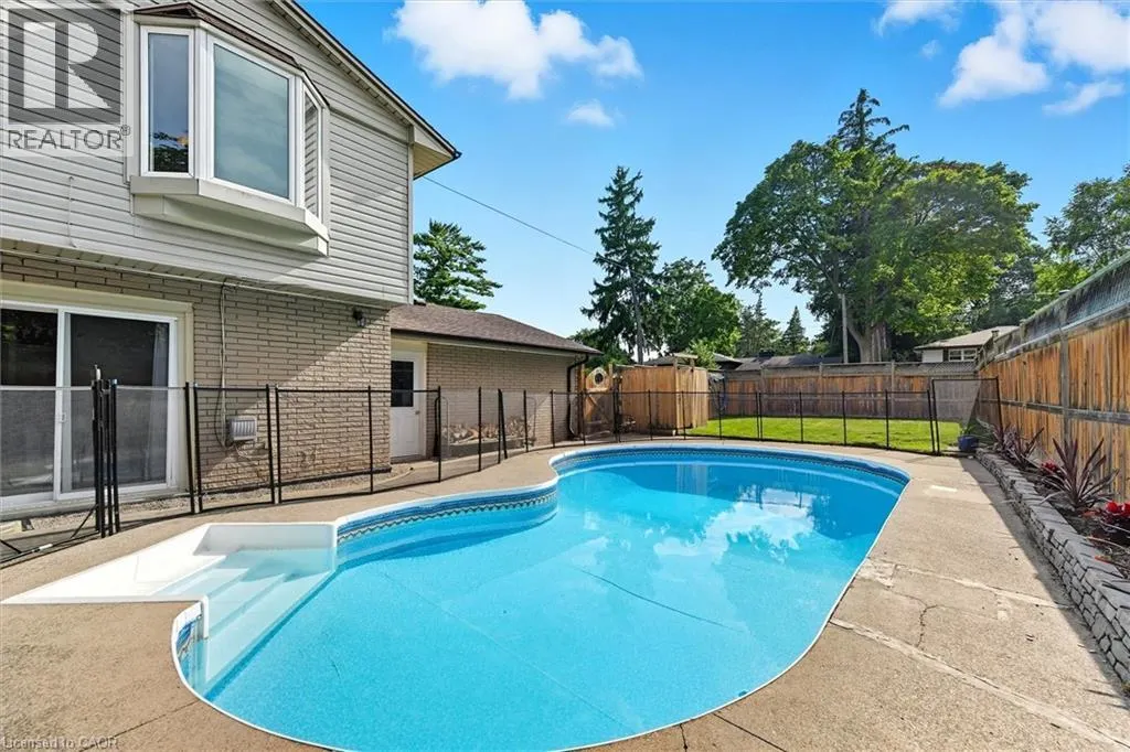 641 HOLT Drive