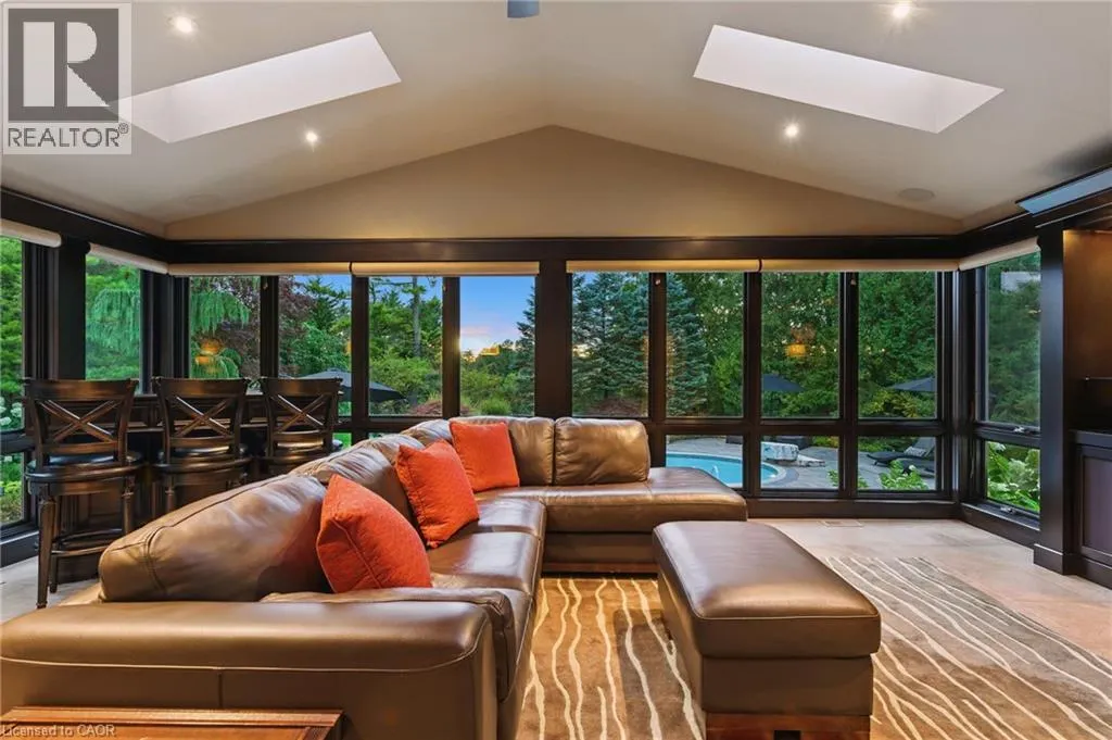 25 SUNSET Drive