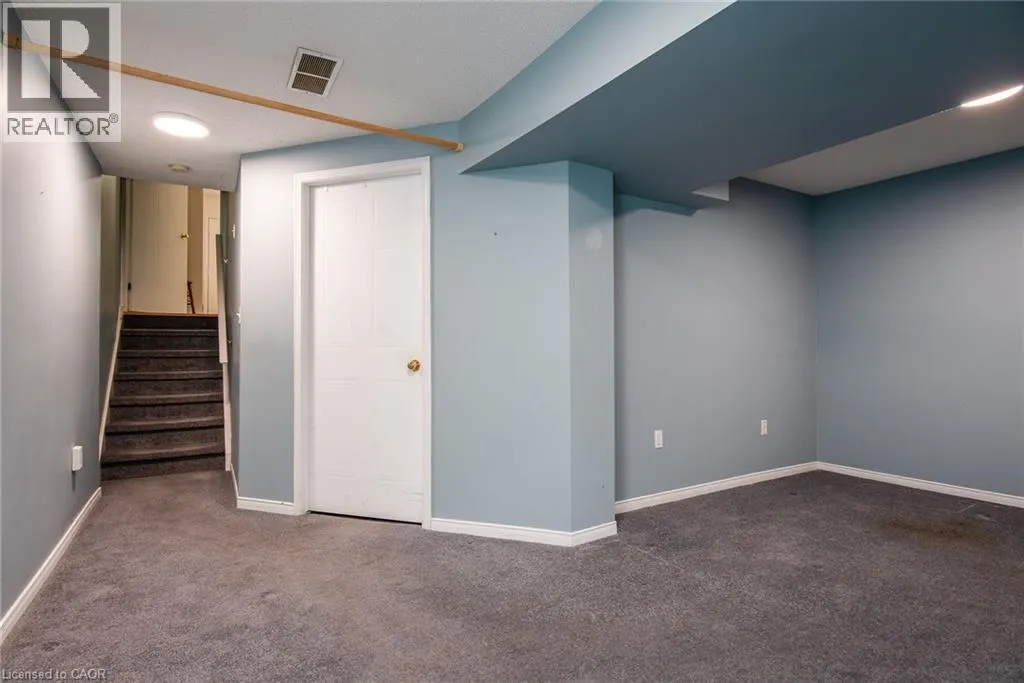 173 HIGHLAND Crescent