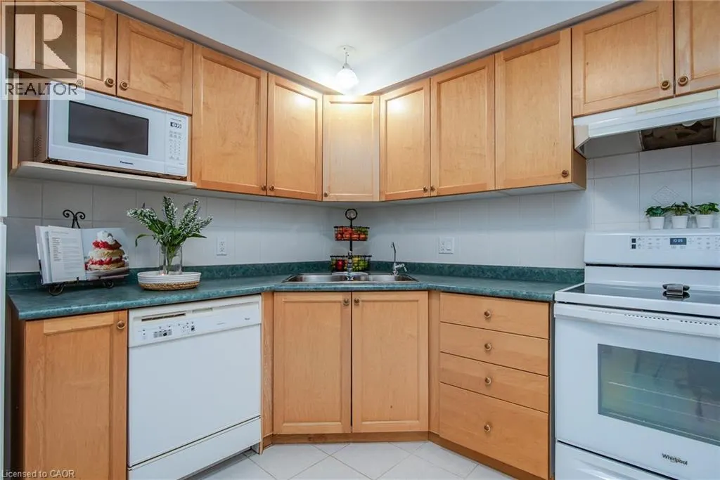 173 HIGHLAND Crescent