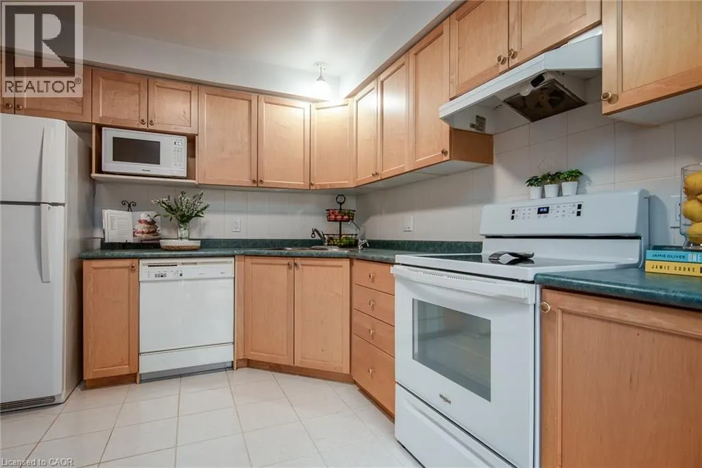 173 HIGHLAND Crescent