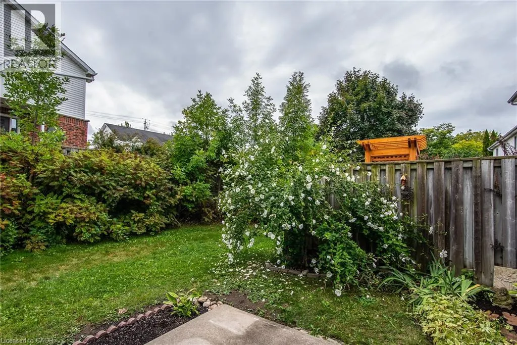 173 HIGHLAND Crescent