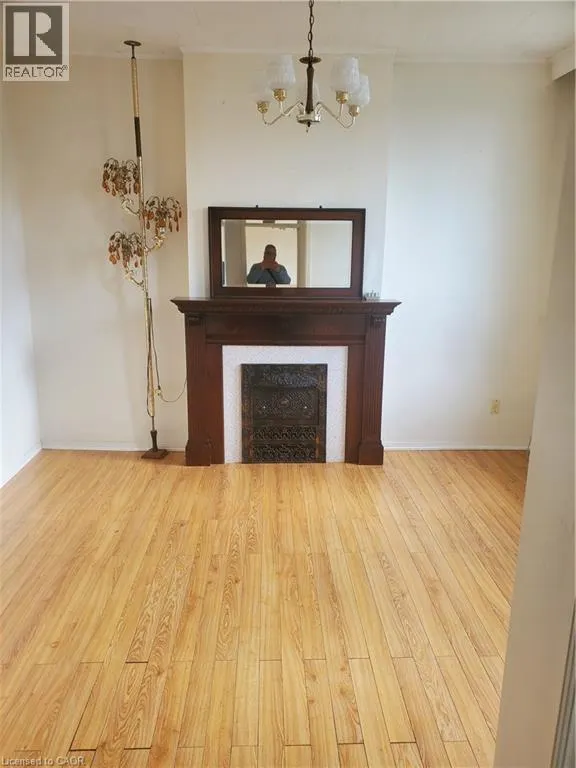107 CATHCART Street