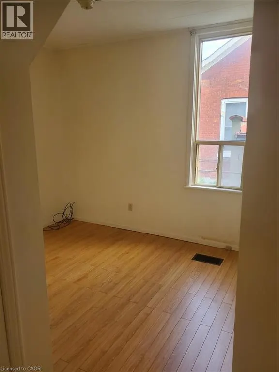 107 CATHCART Street