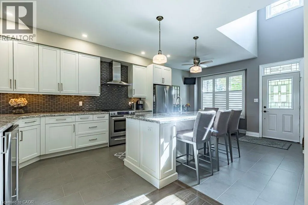 4220 SARAZEN Drive Unit# 22, #22