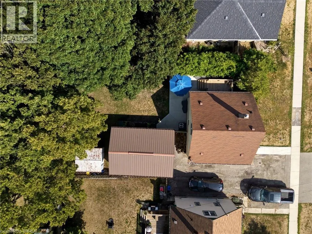 351 GRAND RIVER Avenue