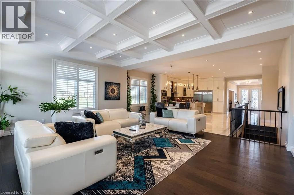 10 HARPER Boulevard