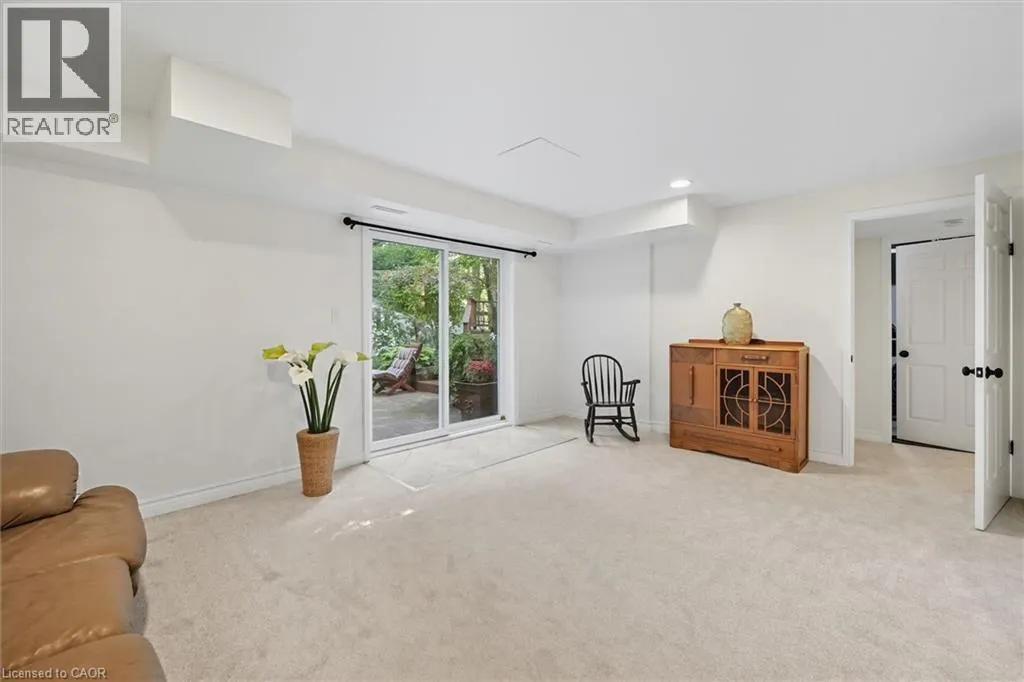275 GREENBRIAR Road