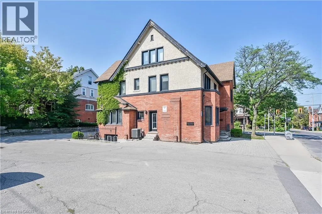 235 QUEEN Street S