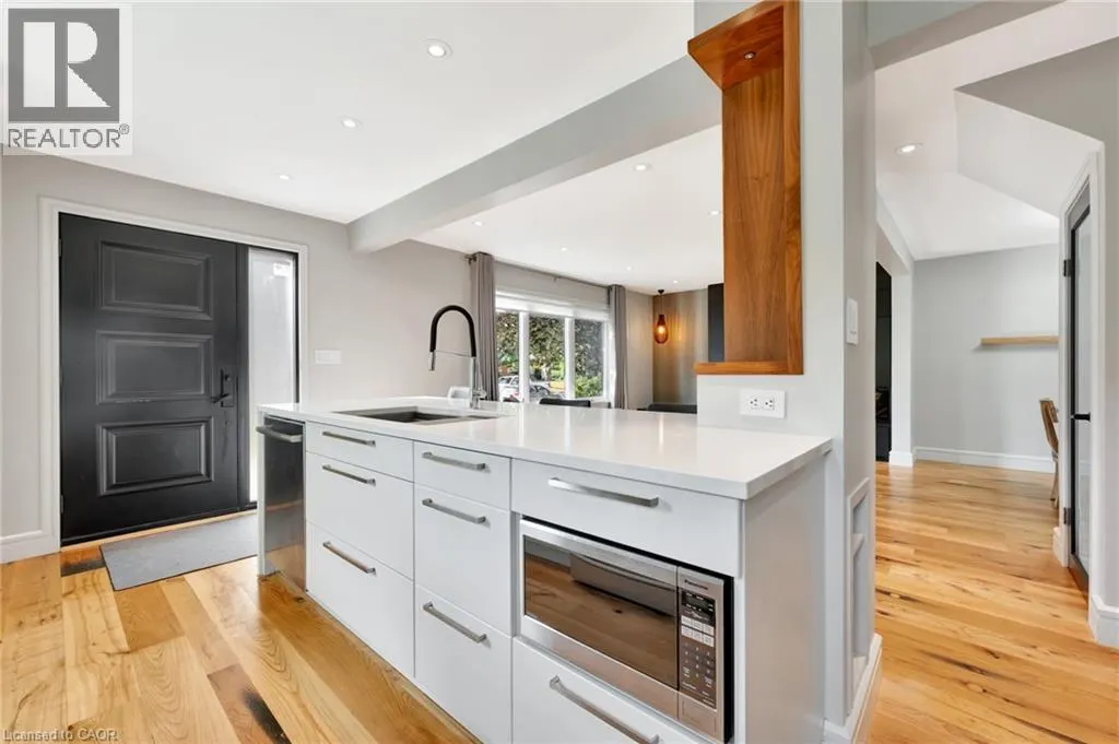 254 PINEWOOD Place